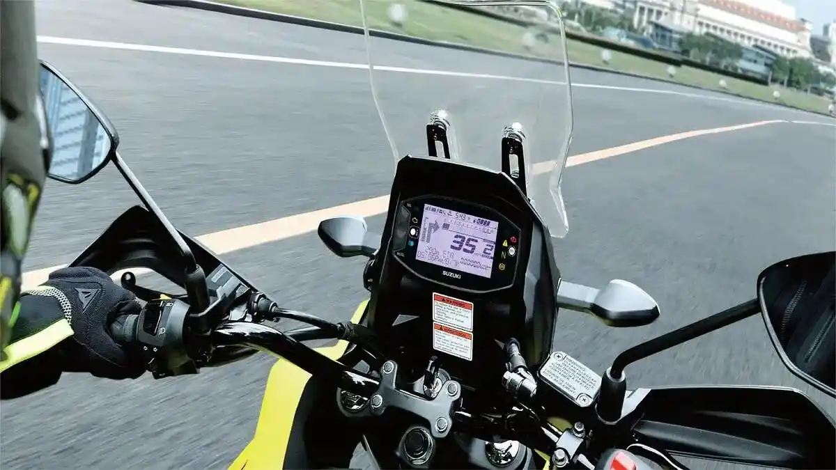 Suzuki V-Strom SX 2025
